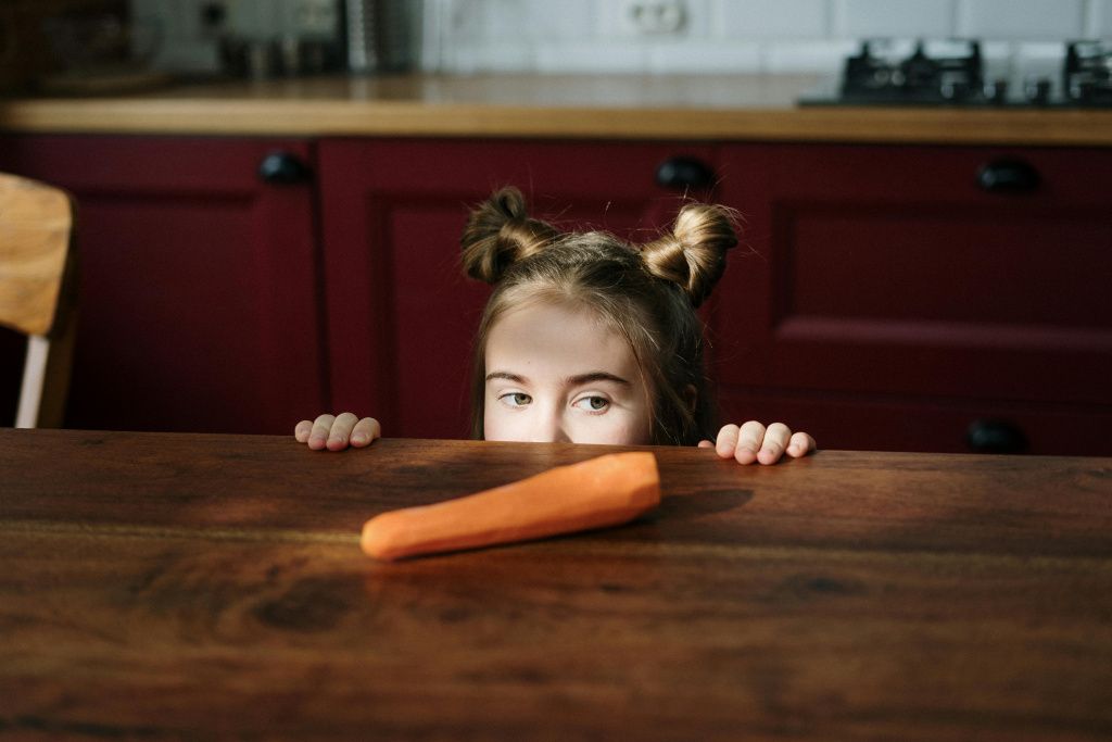 Ребенок на кухне